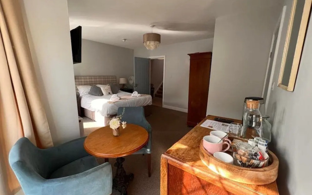 55 Yards Bar and Townhouse