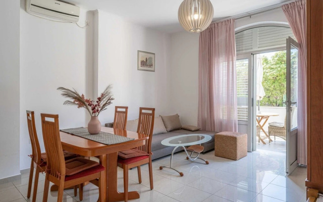 Apartments K & N