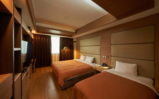 Gyeongju GG Tourist Hotel