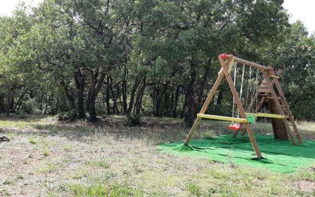 T2 Au coeur des chênes 1831 route de Mazaugues