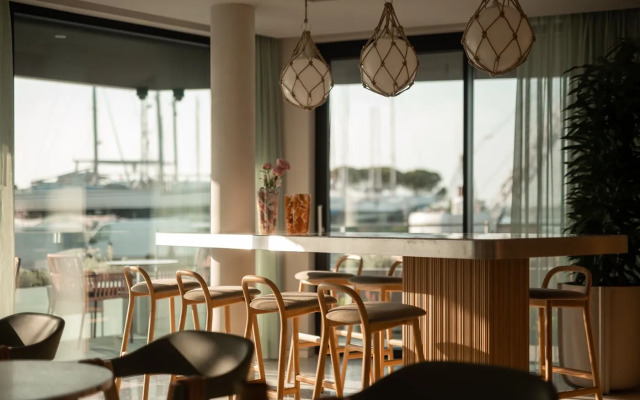 Laguna Faro Suites - Adults Only & Free Beach