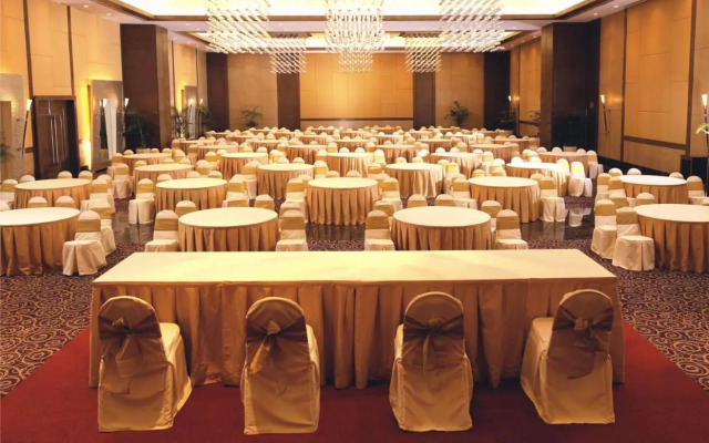 The Retreat Hotel & Convention Centre