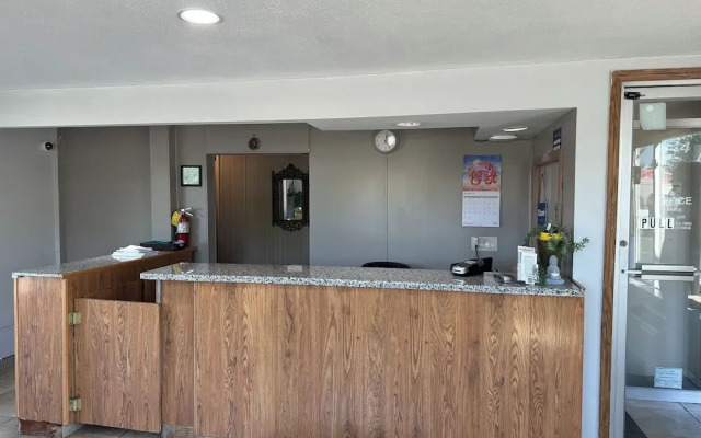 Rama Inn Hotel and RV Park