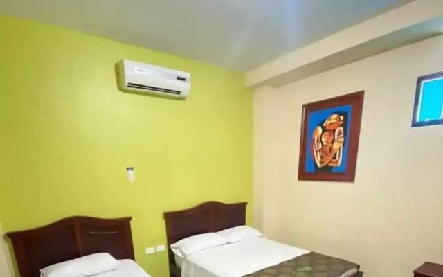 D Ruiz Hotel