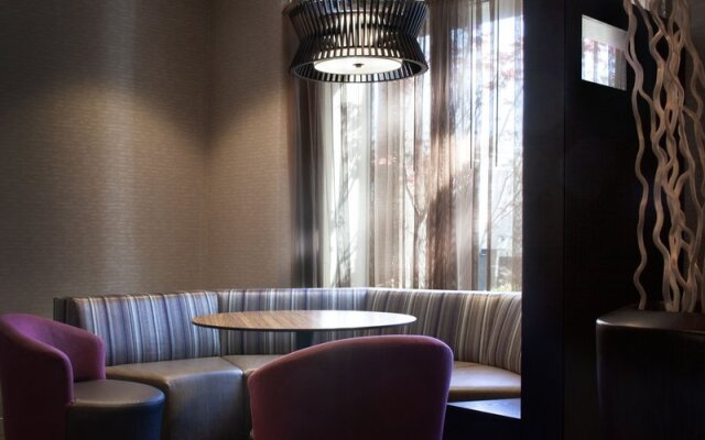 Courtyard Oakland Airport