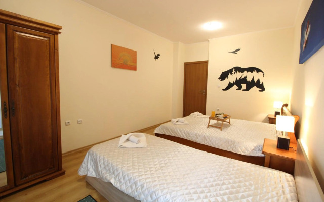 Pine Tree Apartment 2 - B7