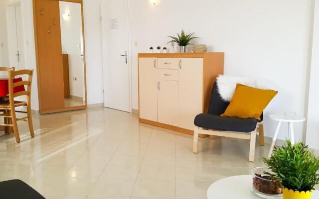 Apartments Beti - 70 m from sea