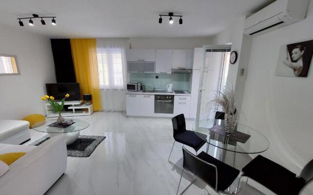 Apartments Antunović