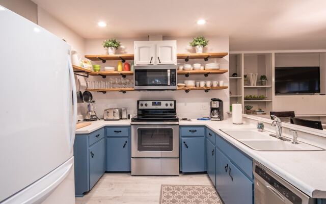 RIVER ROSE - 3 Br Home