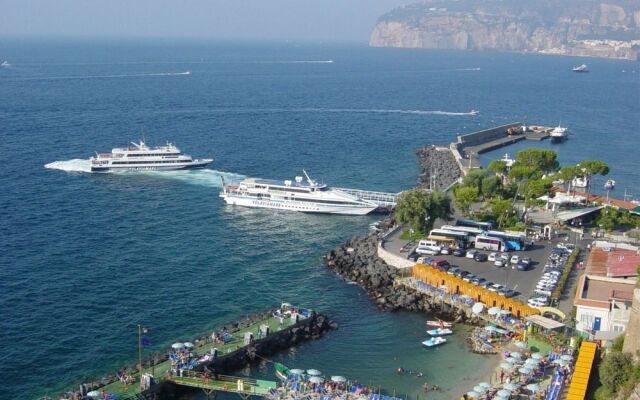 Yacht Suite Sorrento