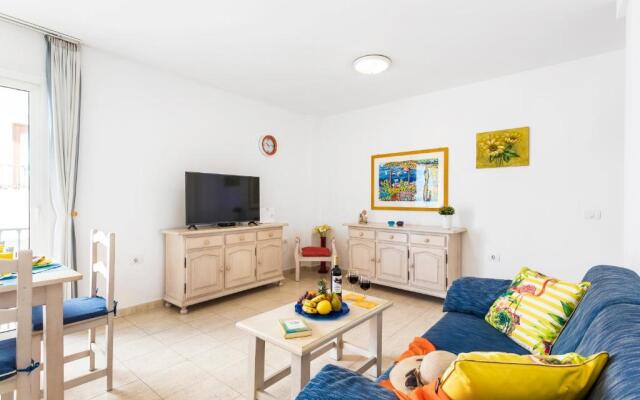 17 LOS CRISTIANOS CENTRAL by the BEACH ,WiFi