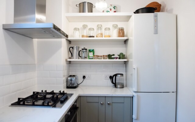 Bright Two Bedroom Ground Floor Apartment