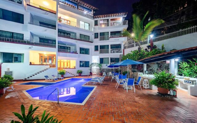 WIVC Alta Vista Condo - Stunning Views, Close to the Beach & Romantic Zone
