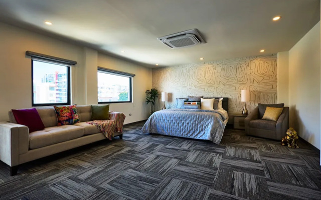 Ola Boutique Hotel