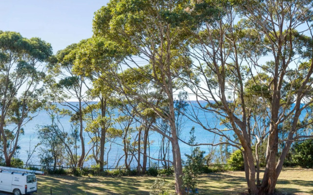 Rowse House Hyams Beach 4pm Check Out Sundays