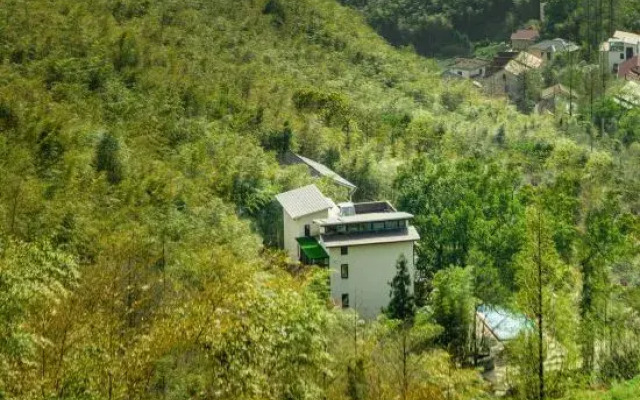 Yinlin · Moganshan Mid-Levels Beauty Hotel