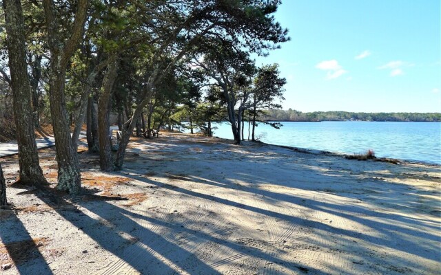 563 Pleasant Lake - 4 Bedroom House