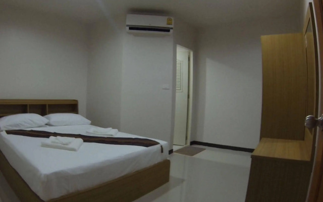 B Place Guesthouse