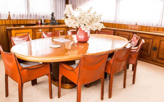 Salt Dancer Mega Yacht Vacation