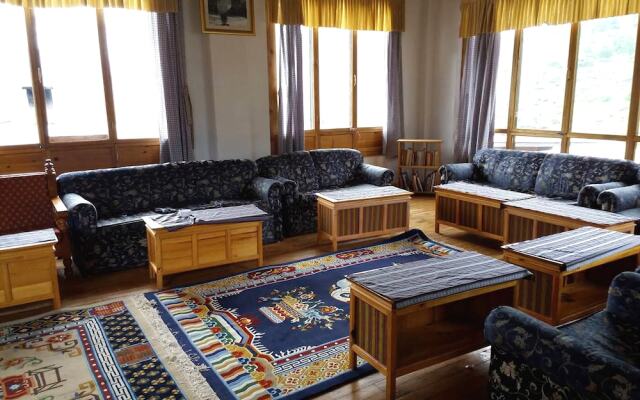Dewachen Resort