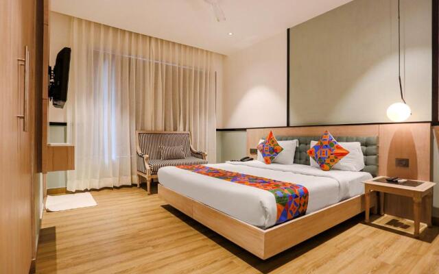 Fabhotel Heaven In
