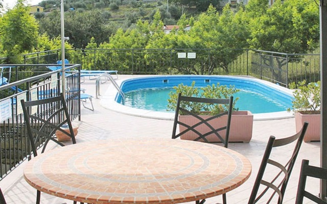 Le Mimose 6 Pax in Imperia