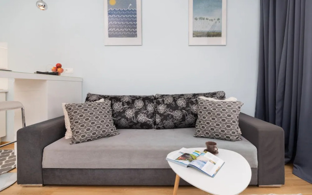 Świętojańska Studio Gdynia by Renters