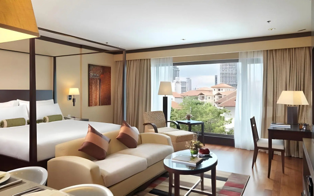 MiCasa All Suite Hotel