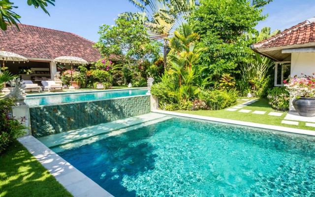 Beautiful Villa With Private Pool, Bali Villa 2051