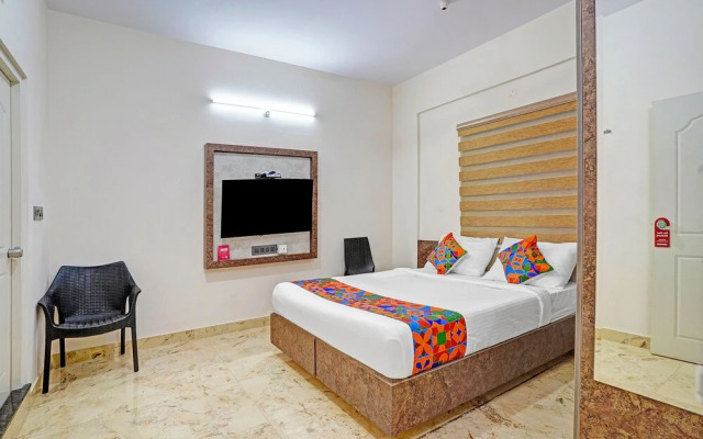 Fabhotel Metro Grand