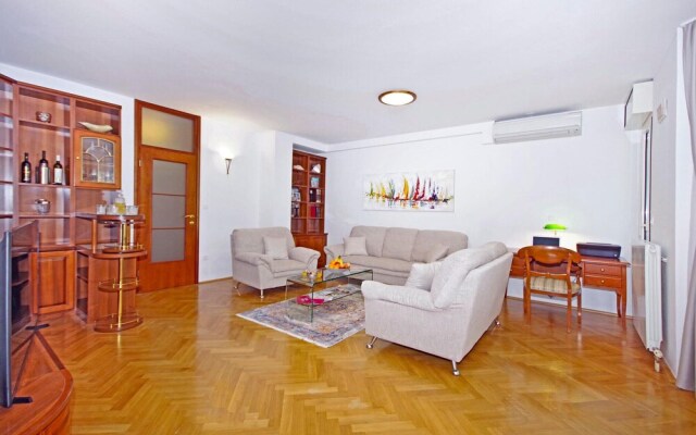 Awesome Apartment in Split With Wifi and 3 Bedrooms