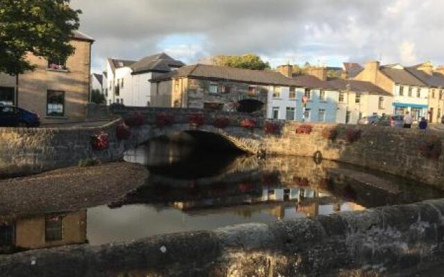 Riverside apartments Westport