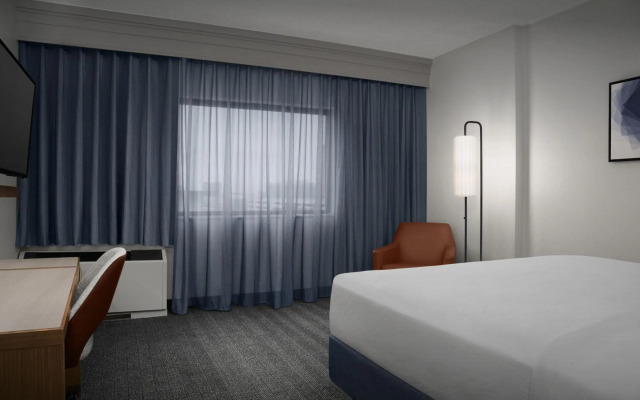 Courtyard by Marriott Dallas Addison/Quorum Drive