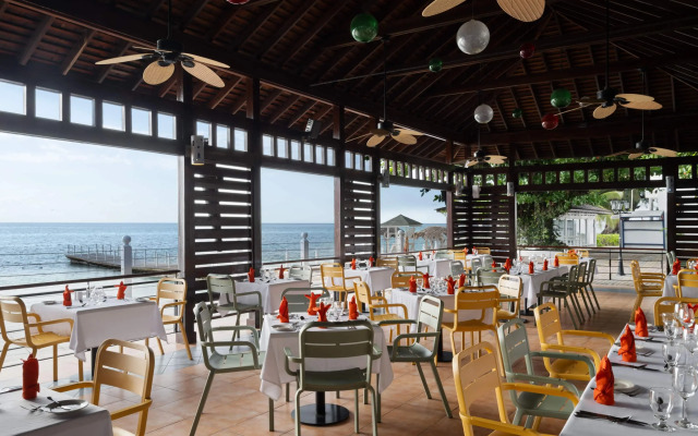 Grand Decameron Montego Beach, A Trademark All-Inclusive Resort