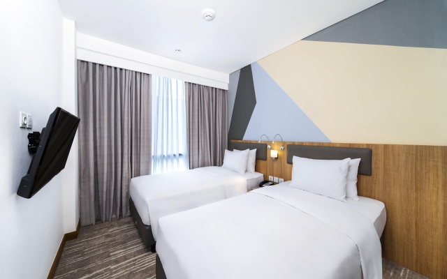 Holiday Inn Express Jakarta Menteng Hotel – Guest Rooms – Jakarta