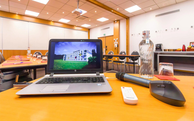 KYRIAD MONTCHANIN - Le Creusot