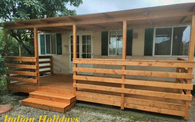Italian Holidays Mobile house in Ameglia