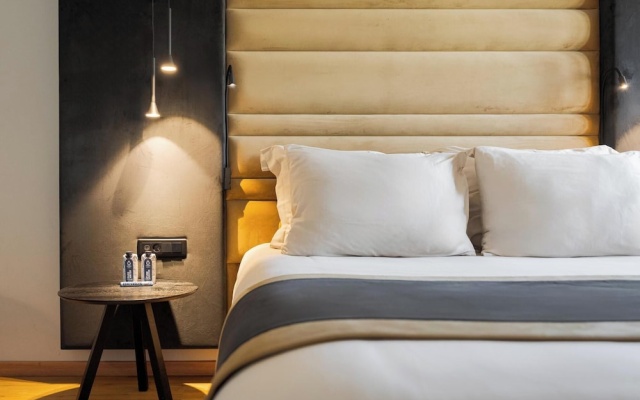 Athenian Riviera Luxurious Residence