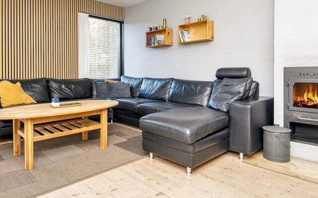6 Person Holiday Home in Hemmet