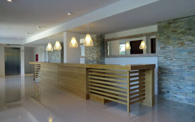 Emerald Apartments