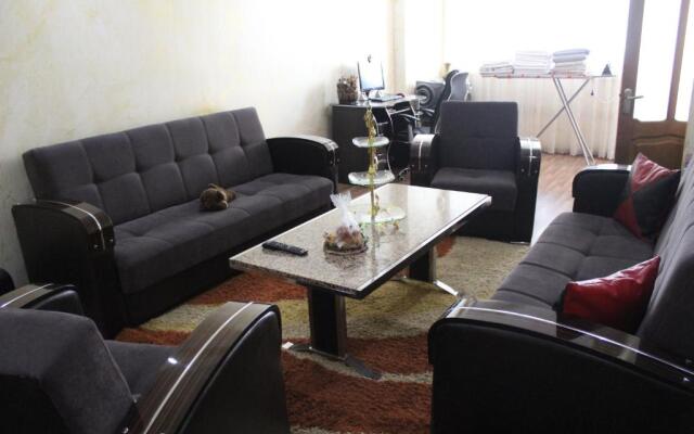 Apartment on Inasaridze 4