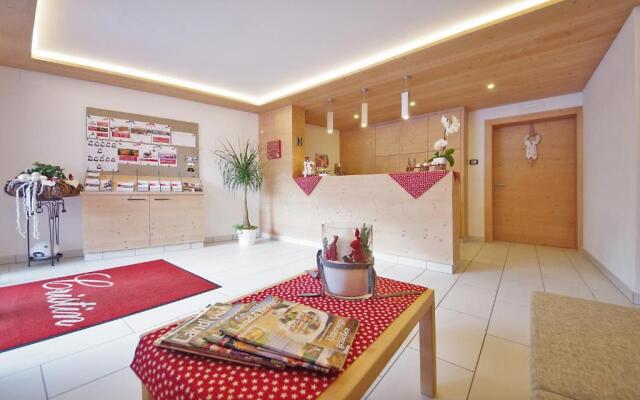 Garni Cristin & Dep Antina