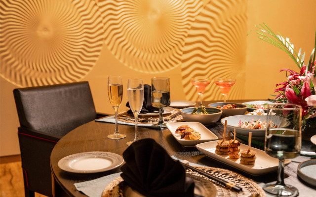 Radisson Blu Plaza Hotel Hyderabad Banjara Hills