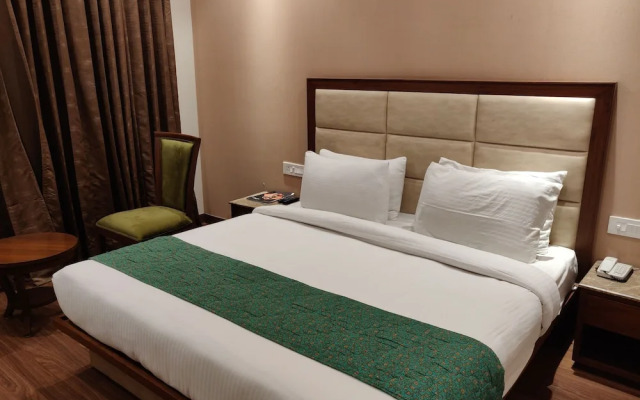 Hotel Maple Grand