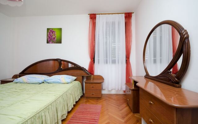 Apartments Ilija