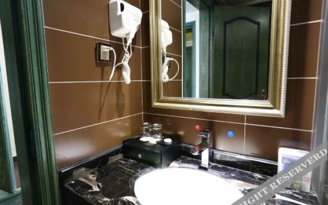 Mianyang East Hotel (Mianyang High-speed Railway Station)