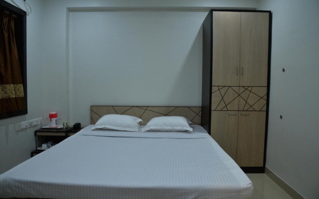 1015 Hotel Reliable Inn – Guest Rooms – Kolkata