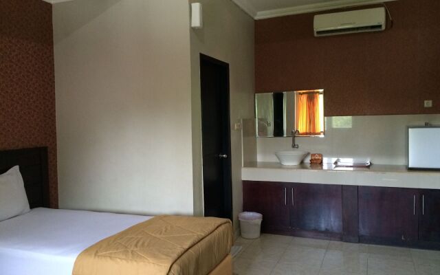 Crown Hotel