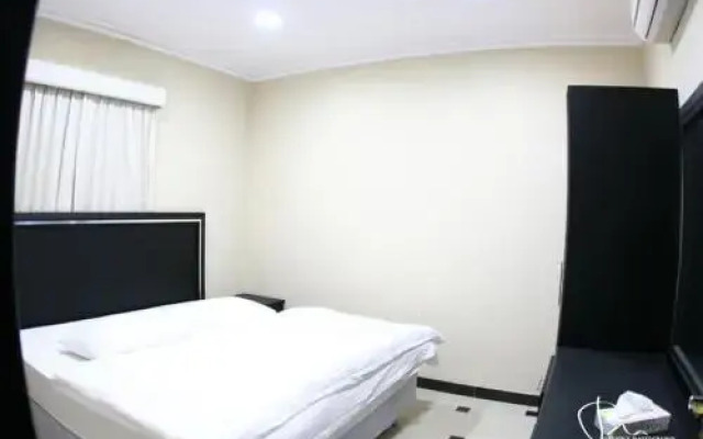 Oyo 483 Al Shaiki Hotel