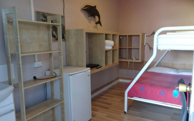 Coolibah Lodge - Hostel